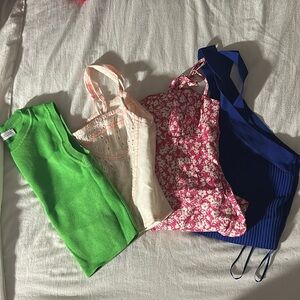 zara and free people tops! all in very good condition just don’t wear anymore!!
